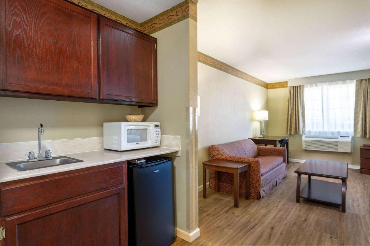 Days Inn By Wyndham Mountain Home Exterior foto